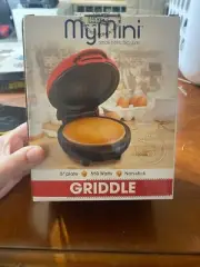 Nostalgia My Mini 5" Waffle Maker Nonstick Surface Factory Sealed Travel Size