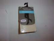 NEW SECRET TREASURES LADY'S CONTROL TOP 20 DENIER SHEER TIGHTS in NUDE