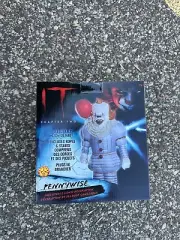 PENNYWISE INFLATABLE Lawn Decor 6 Foot Tall Blow Up Scary Halloween IT CHAPTER 2