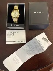 Vintage Men's PULSAR Day/Date Gold Tone VJ33-X006 Stretch Band New In Box