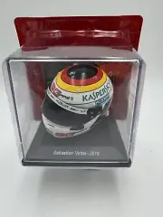 Die Cast " Sebastian Vettel - 2019 " Helmets Of Pilots Ferrari 1/5