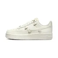 在飛比找momo購物網優惠-【NIKE 耐吉】WMNS Air Force 1 07 L