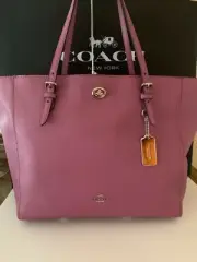 NWT COACH 57443 Turnlock Tote Crossgrain Leather in PRIMROSE Handbag Purse