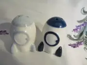 Cracker Barrel Salt and Pepper Shakers ~ Rocket Ships Spaceships ~ NWT