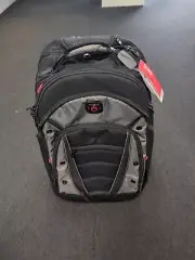 Swiss Gear Wenger Luggage Synergy Wheeled 16-Inch Laptop backpack Black/Grey