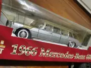 SUNSTAR 1966 MERCEDES BENZ 600 PULLMAN SILVER 1/18 Die Cast