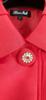 在飛比找Yahoo!奇摩拍賣優惠-Boe Nel 寶尼服飾 國內設計師品牌 亮紅背心鋪棉（喜歡