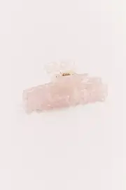 Pink Pearl Look Claw Clip