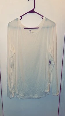White Old Navy long sleeve top #oldNavy