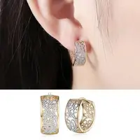 在飛比找森森購物網優惠-【Emi艾迷】韓國精緻綽約質感鏤空花紋環繞耳環