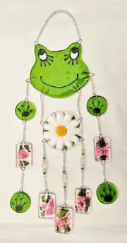 Handcrafted Whimsical Fused Glass Green Frog/Daisy Windchime/New/Free Shipping