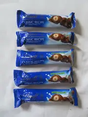 (5) Lindt Classic Recipe Hazelnut Milk Chocolate Bars 1.2 Oz Each Yummy