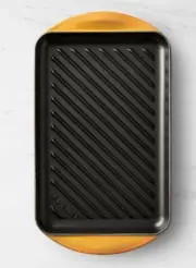 Le Creuset Enameled Cast Iron Skinny Grill. Nectar Color. NIB