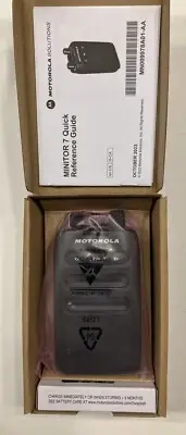 NEW MOTOROLA MINITOR 7 PAGERS VHF HIGH BAND 143-174 MHz 5-CHANNEL W/ CHARGER