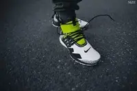 在飛比找Yahoo!奇摩拍賣優惠-NikeLab Air Presto Mid 中幫百搭機能拉