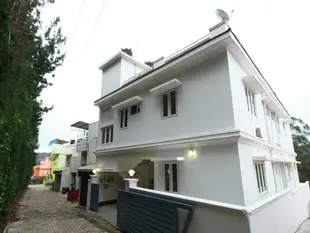 OYO 15478 Lalana Residency