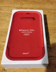 Apple iPhone 12/12 Pro Leather Sleeve with MagSafe - Scarlet Red