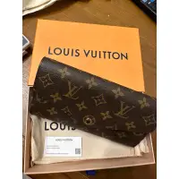 在飛比找蝦皮購物優惠-LV Louis Vuitton sarah 長夾（全新）