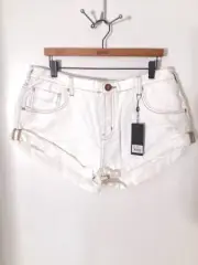 Women NWT "One Teaspoon" white button up shorts. Size 34. Reg. $110