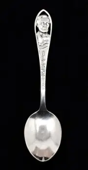 Illinois "The Land Of Lincoln" Mini Stainless Souvenir Spoon (Cir. 1980's)
