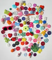 Button Mix Lot Shank & Sew On 100 pieces bird bear flower sunglasses butterfly