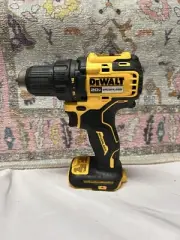 Dewalt DCD793 20 Volt 1/2 Cordless Brushless Drill Driver New