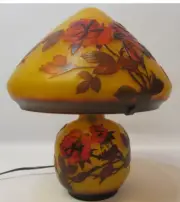 Large Roses Cameo Cut Table Lamp