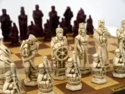 Berkeley Christopher Columbus Chess Set (cream and red)