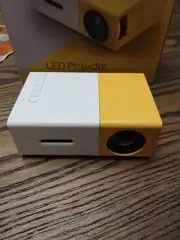 Mini LED Projector,Mini Portable Private Home Theater Projector,1080P HD