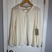 Frye and Co Women Large Long Sleeve Blouse in Coconut Sugar Rayon Crinkle Blouse