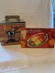 VINTAGE FONDUE SET WITH WOOD BASE SIX FORKS and A CHEESE TRAY with KNIFE NEW
