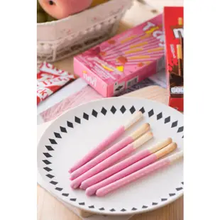 泰國 Ticky棒餅 牛奶 巧克力 草莓 棒餅 20g/盒【零食圈】POCKY棒 巧克力棒 零食