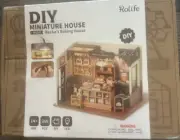 Rolife Becka's Baking House DIY Miniature House Kit New Exquisite Details