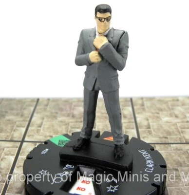 Superman Wonder Woman ~ CLARK KENT #026 HeroClix uncommon miniature #26