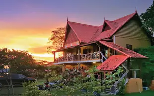 Flower Garden Cabin