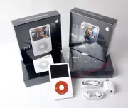 Apple iPod classic 5th Generation U2 Special Edition White/Red 30 GB - WARRANTY