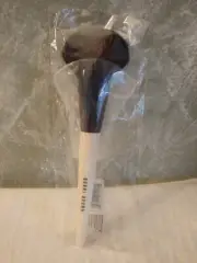 BOBBI BROWN Summer Glow Precise Blending Highlight Brush Highlighting Contouring