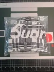 Supreme Beanie Mens Size OS White Plaid Jumbo Logo Beanie. New With Tags!!