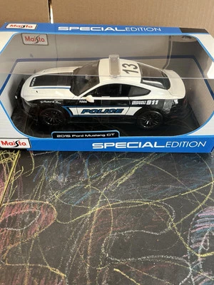 Diecast 2015 Ford Mustang GT Police 1/18 Made By Maisto
