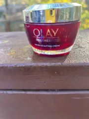 Olay Regenerist Micro-Sculpting Cream Night, Anti-Aging Moisturizer, 1.7 oz 1PK