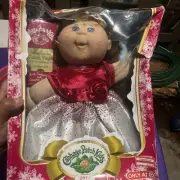 Cabbage Patch Kids Doll Brunette 2014 Limited Edition New -*damaged Box *