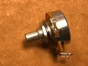 New Alpha 250k ohm Potentiometer Guitar Amp Linear Taper Pot (Qty Available)