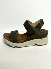 Sofft Womens Caison Sandal Olive EU38.5 M US8.5