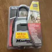 NEW UNOPENED MASTER Lock 5400D Portable Lock Box 10,000 Possible Combinations