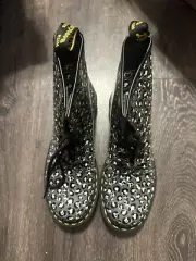 Dr. Martens 1460 Loud Leopard Smooth Boots Gunmetal Women’s Size 7 Skulls Pandas