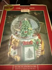 NIB Spode Christmas Tree 250th Anniversary 6.5" Musical Snow Globe