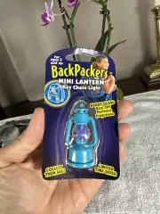 Vintage NEW Sealed On Card Ray-O-Vac Backpackers Mini KeyChain Light Lantern BPL