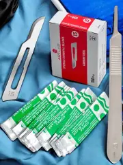 Scalpel Handle #3 With Scalpel Blade #10 Series 2 Boxes - 200 Blades - Artlab