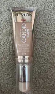 Revlon Photoready Candid Glow Anti-Pollution Foundation- 270 Medium Beige - NEW