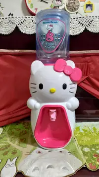 在飛比找Yahoo!奇摩拍賣優惠-凱蒂貓 hello kitty 桌面迷你 飲水機 型號8杯水